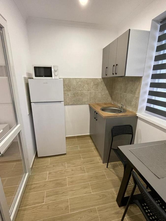 Militari Comfort Apartment Roşu Dış mekan fotoğraf